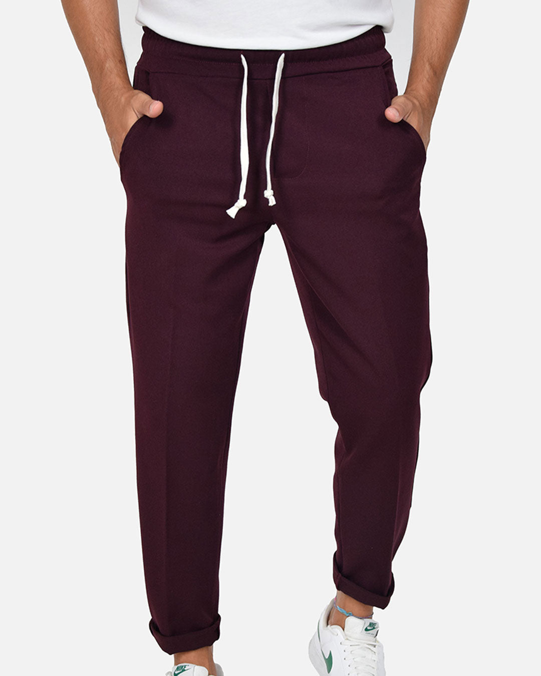 Pantaloni con laccio in vita