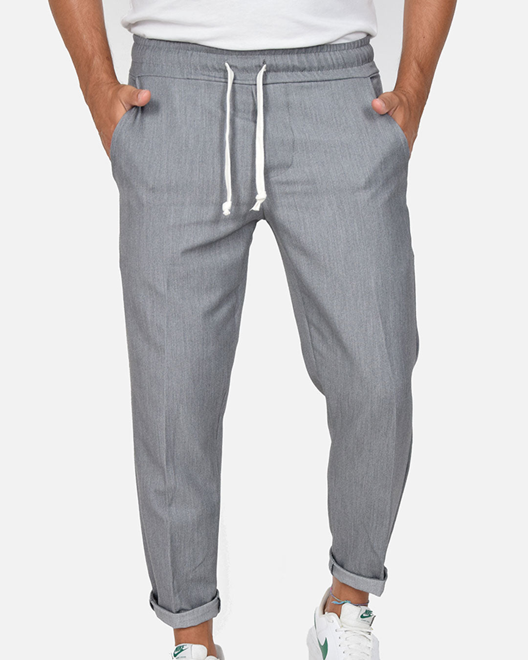 Pantaloni con laccio in vita