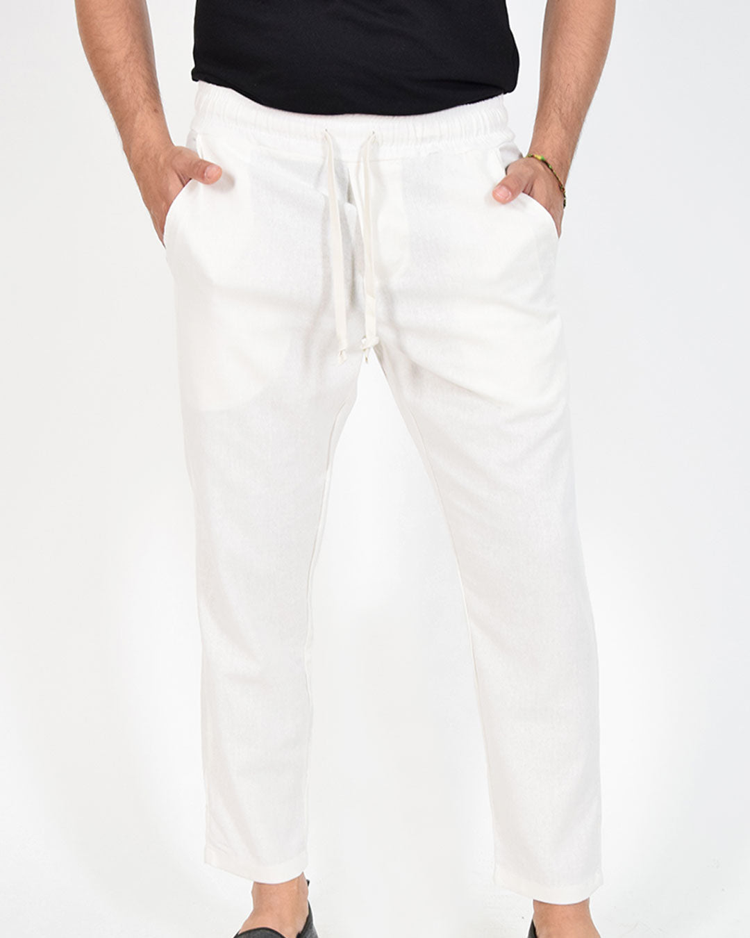 Pantaloni in lino con laccio in vita