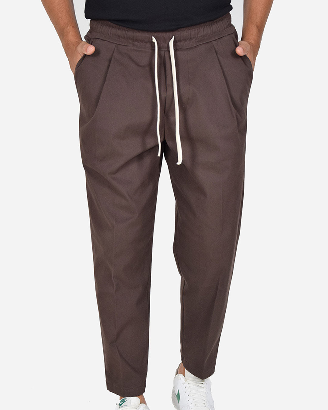 Pantaloni relax fit con laccio in vita