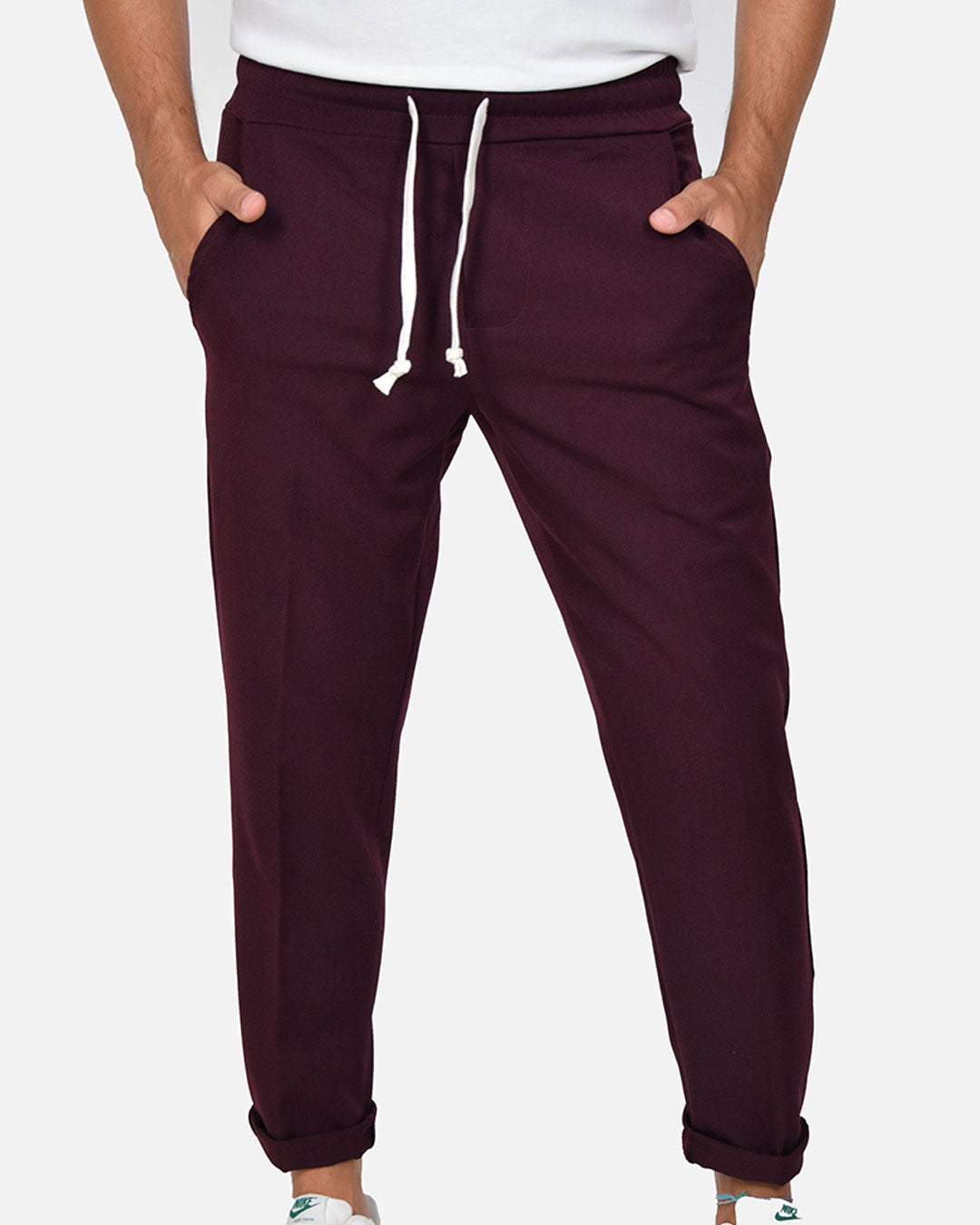 Pantaloni con laccio in vita