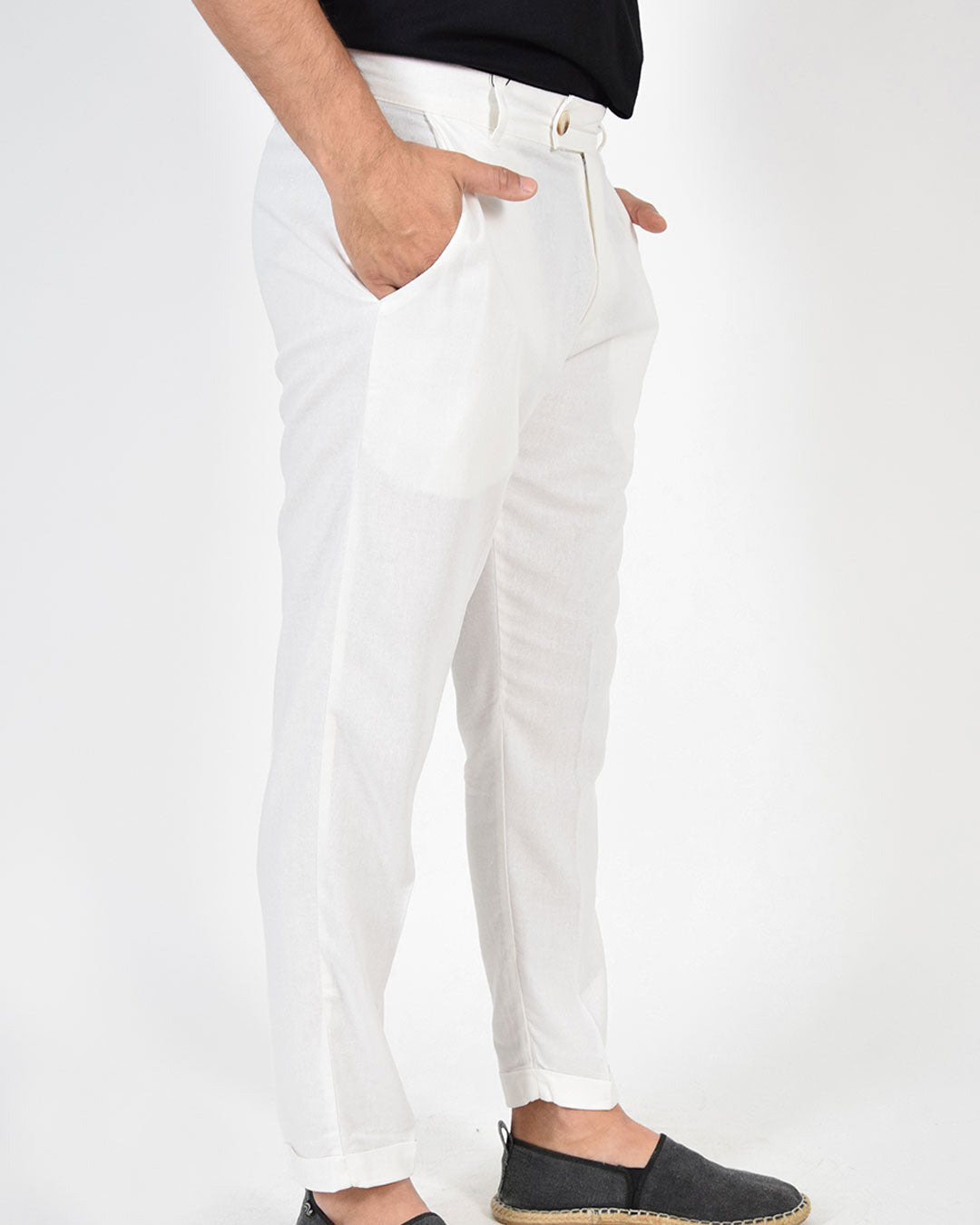 Pantaloni capri in lino