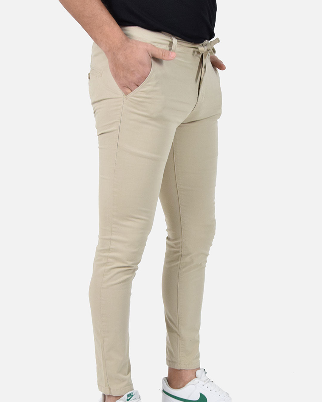 Pantaloni skinny capri con laccio in vita