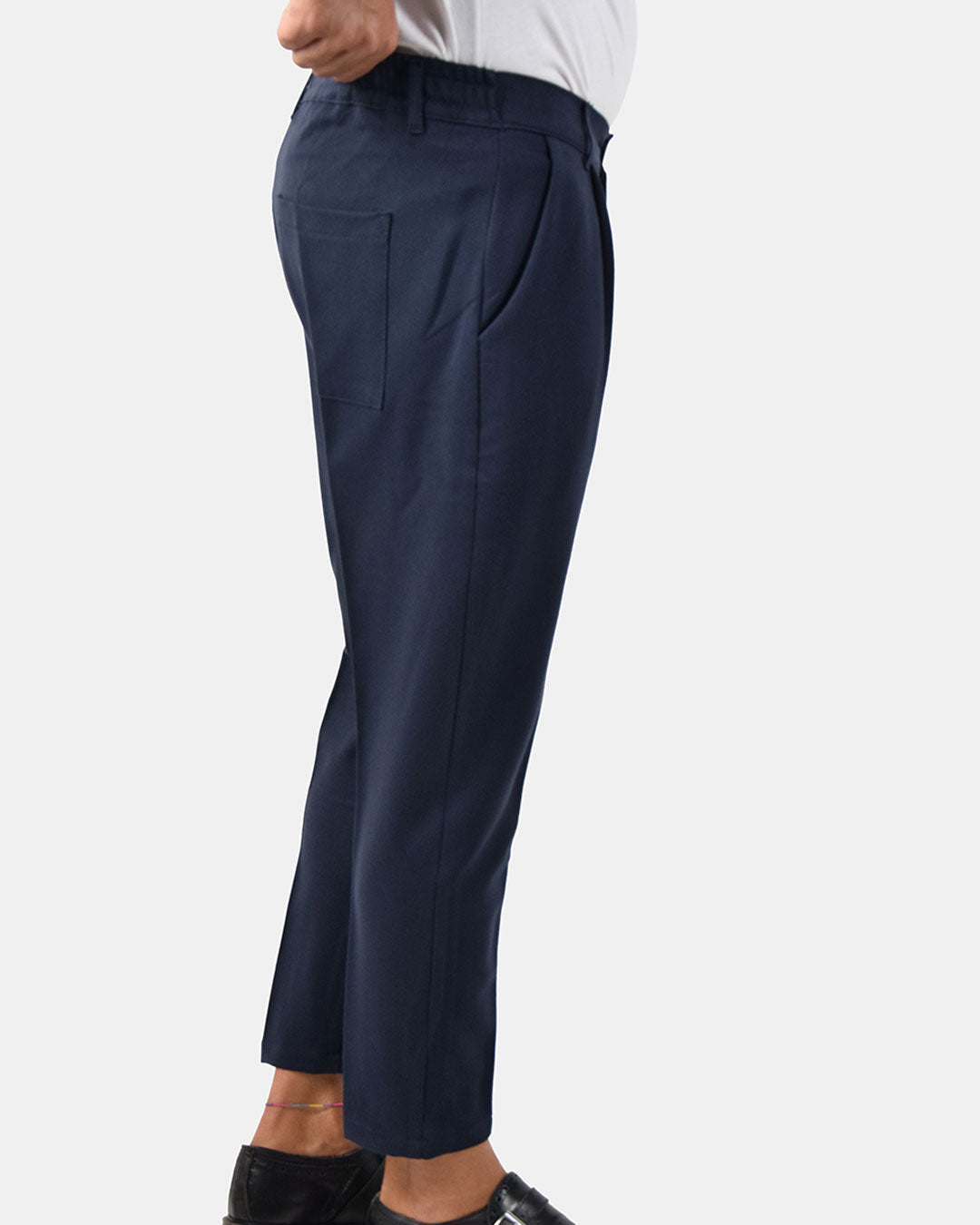 Pantaloni capri con vita elasticizzata