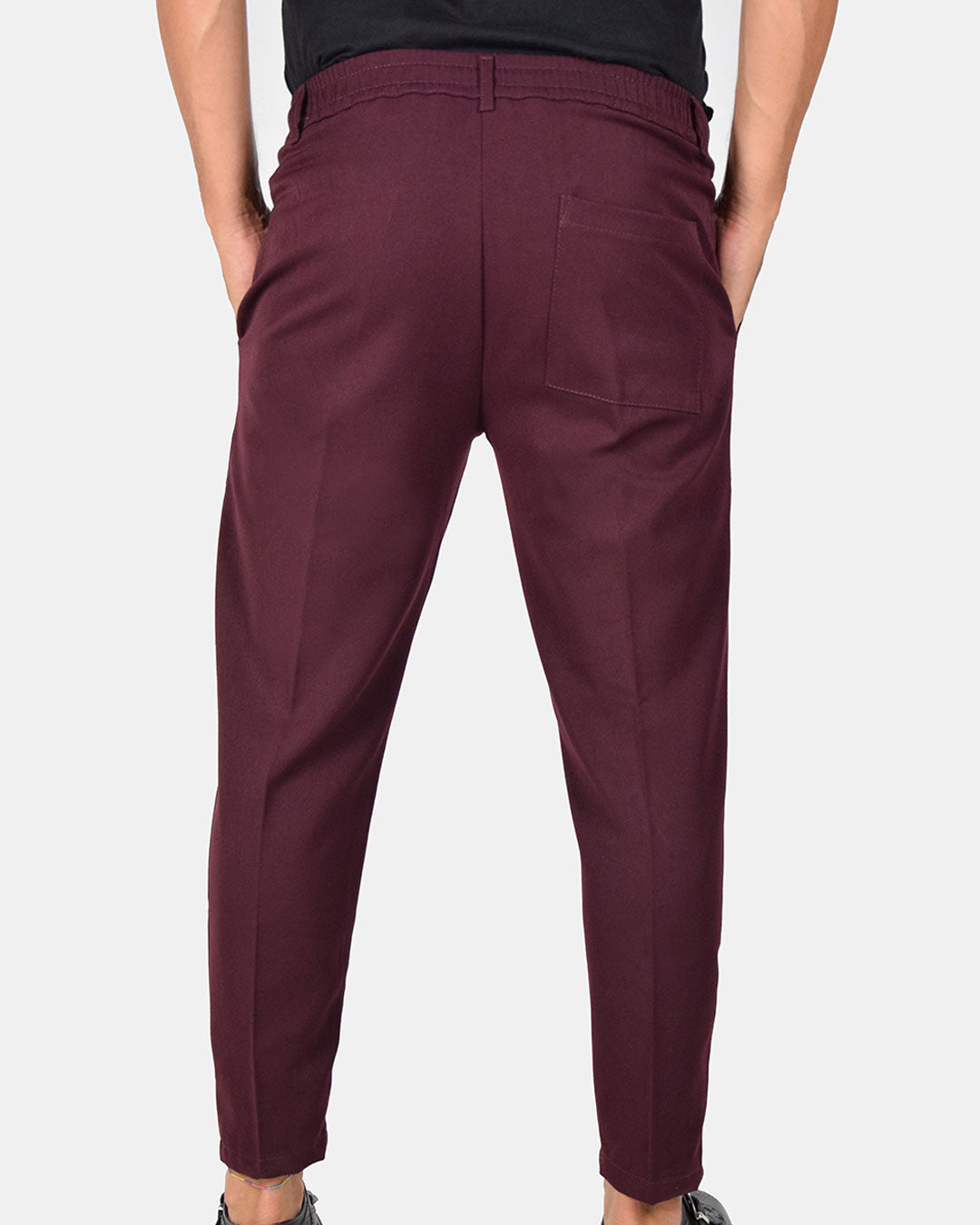 Pantaloni capri con vita elasticizzata