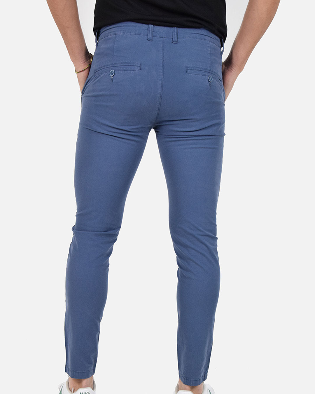 Pantaloni skinny capri con laccio in vita