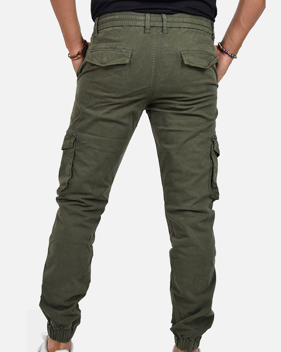 Pantaloni con tasconi e laccio in vita