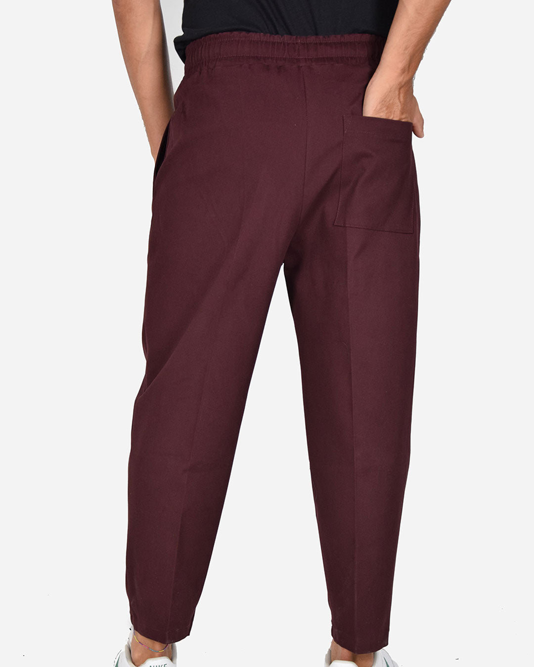 Pantaloni relax fit con laccio in vita