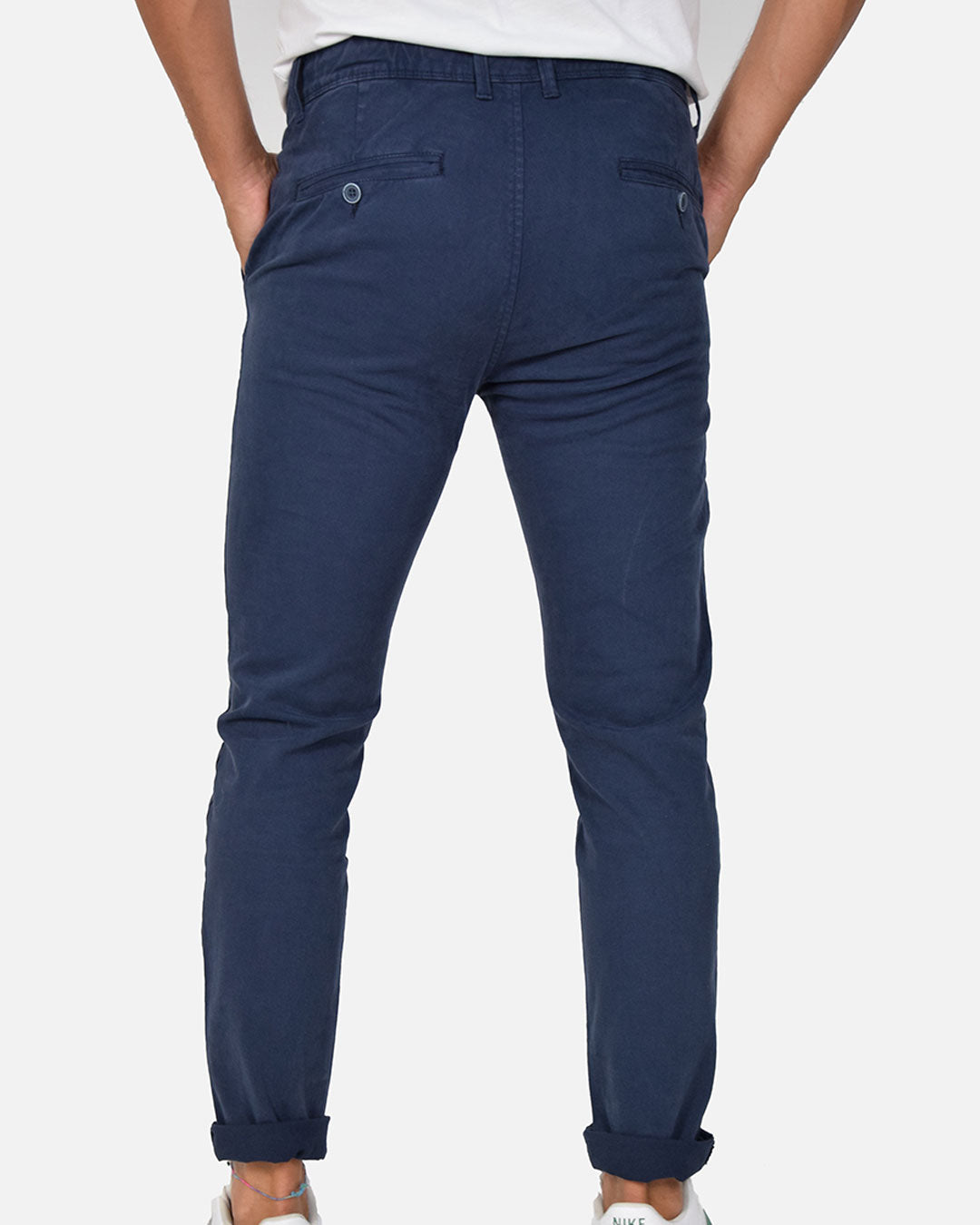 Pantaloni slim fit con laccio in vita