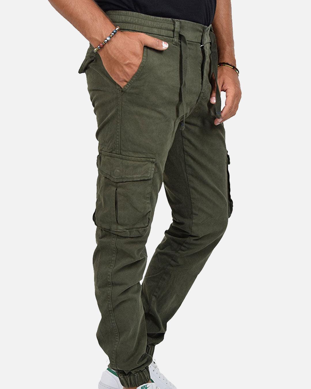 Pantaloni con tasconi e laccio in vita