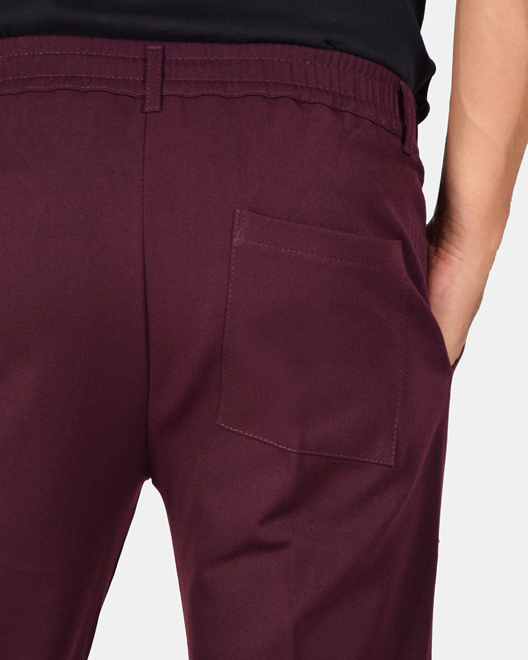 Pantaloni capri con vita elasticizzata