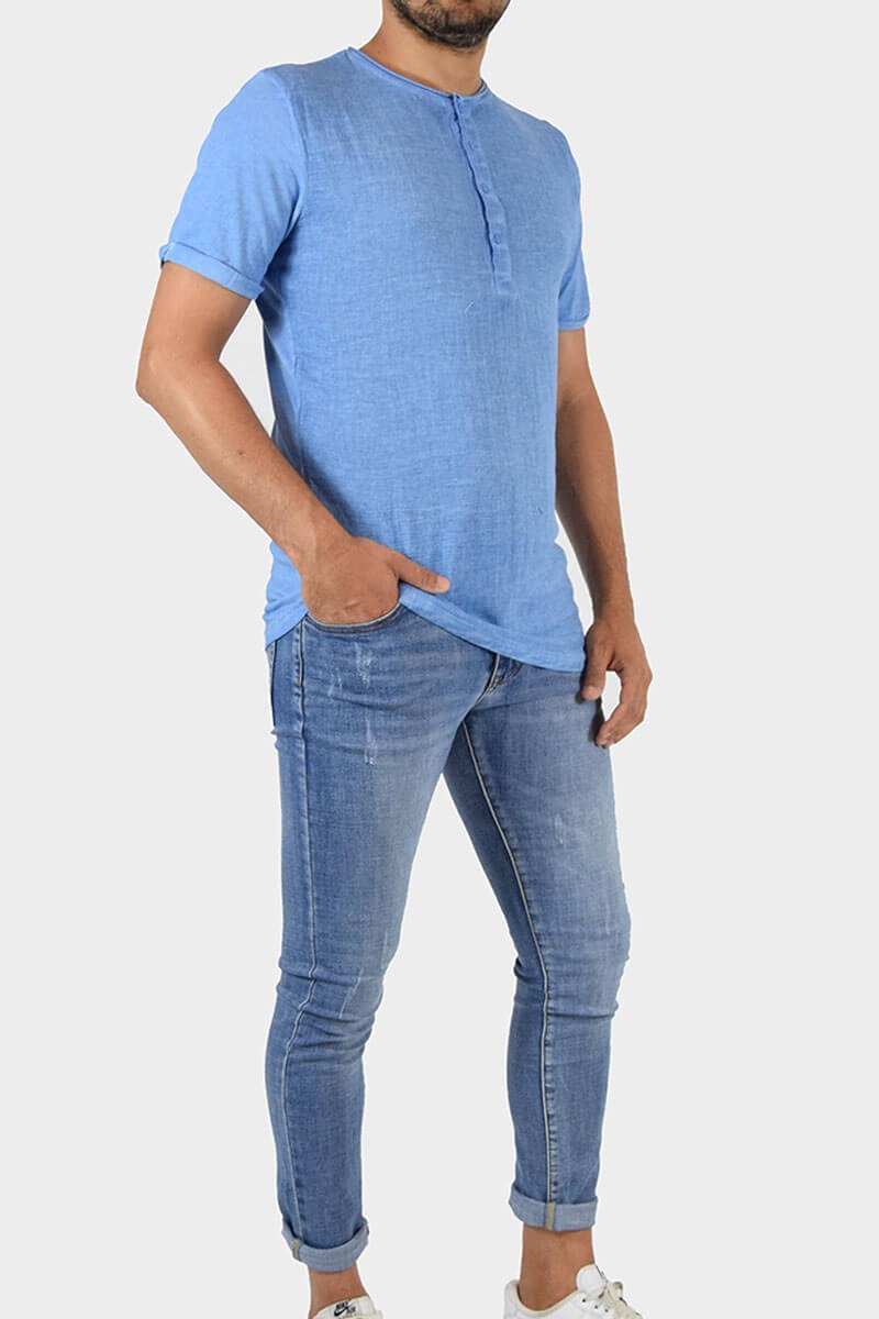 T-SHIRT A CONTRASTO CON BOTTONI