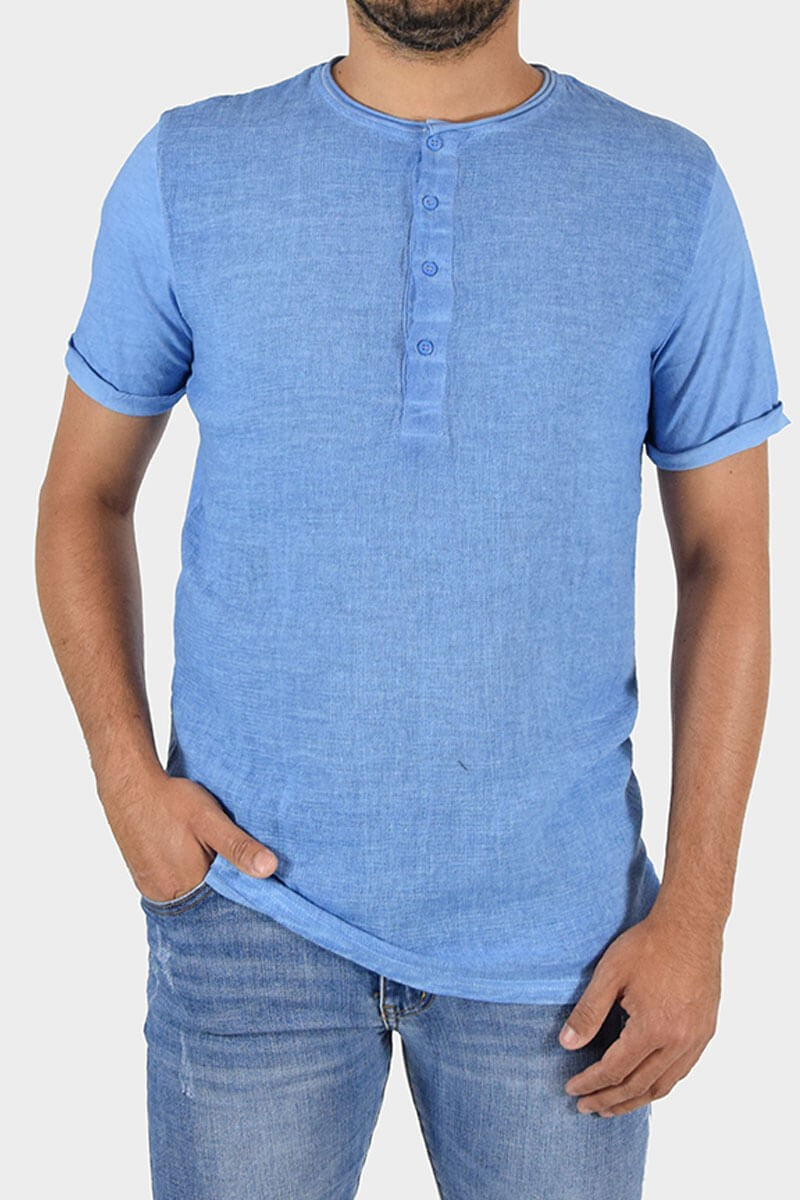 T-SHIRT A CONTRASTO CON BOTTONI