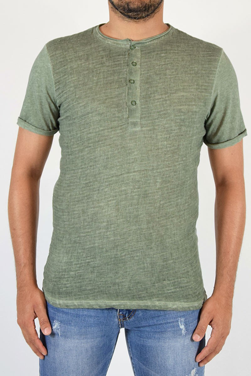 T-SHIRT A CONTRASTO CON BOTTONI