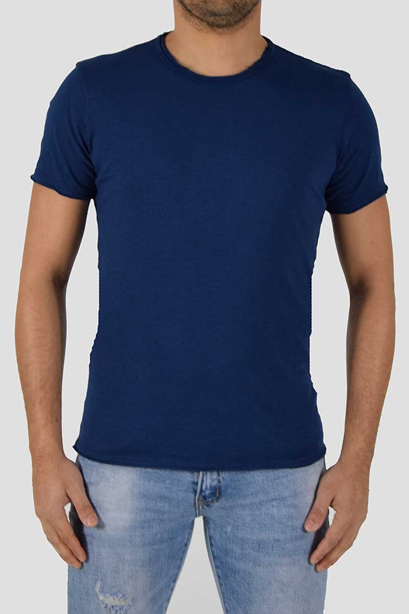 T-SHIRT CON TAGLIO VIVO