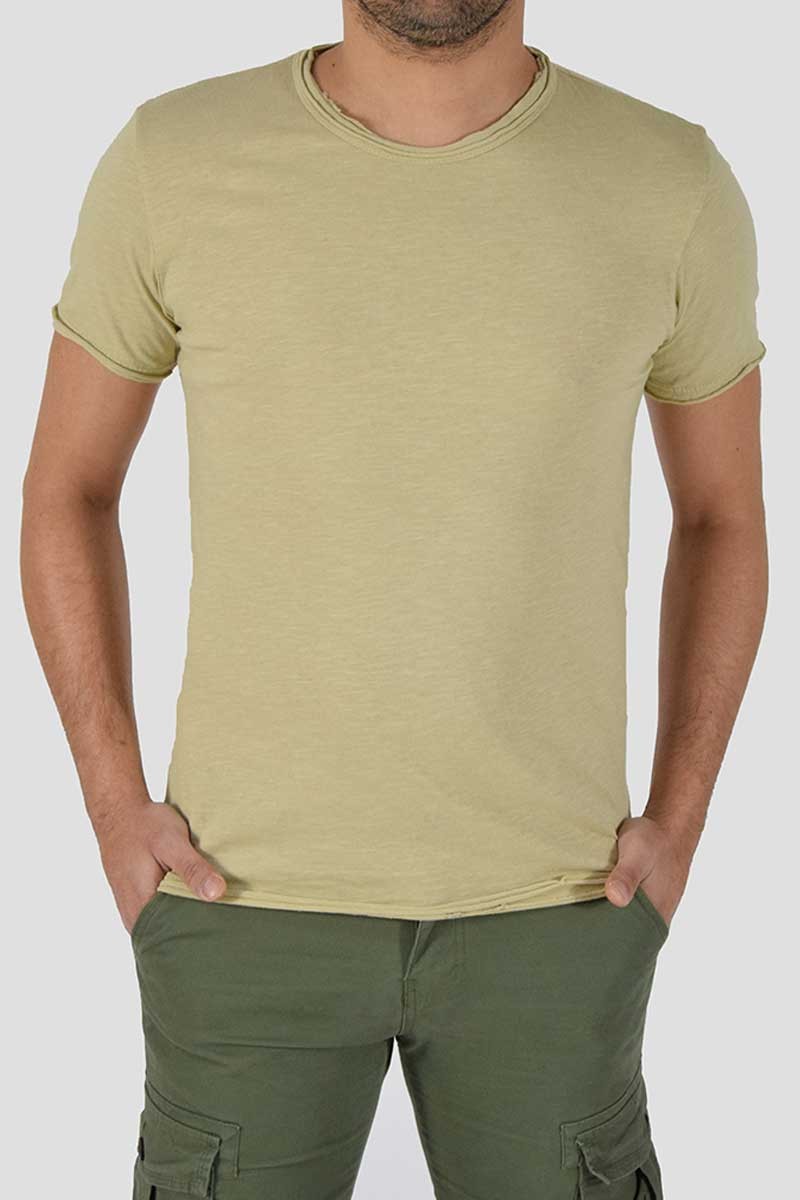 T-SHIRT CON TAGLIO VIVO
