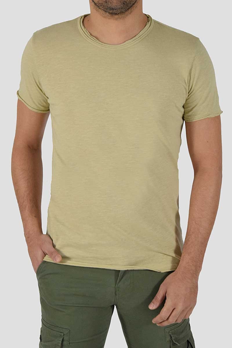 T-SHIRT CON TAGLIO VIVO