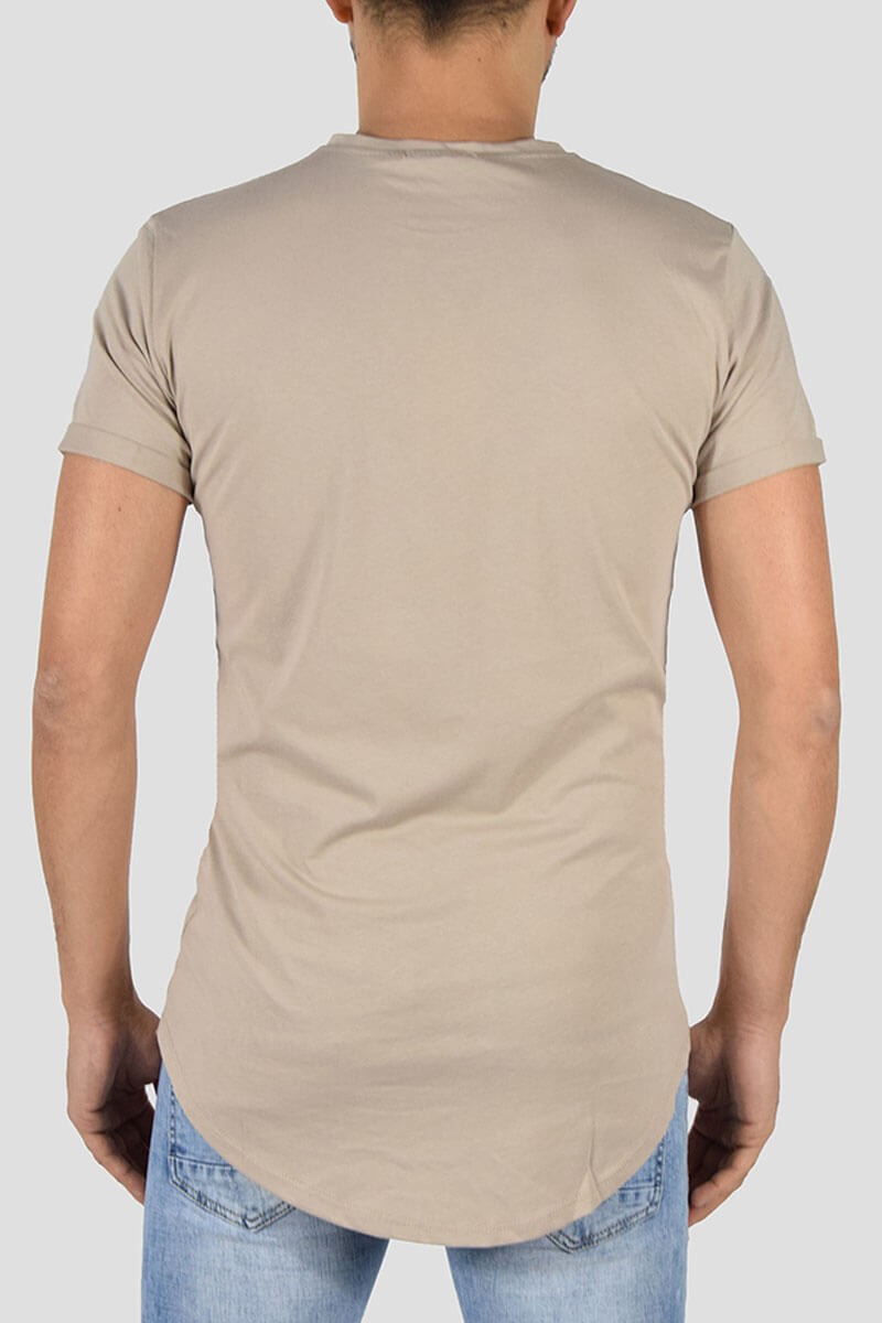 T-SHIRT CON TAGLIO ARROTONDATO