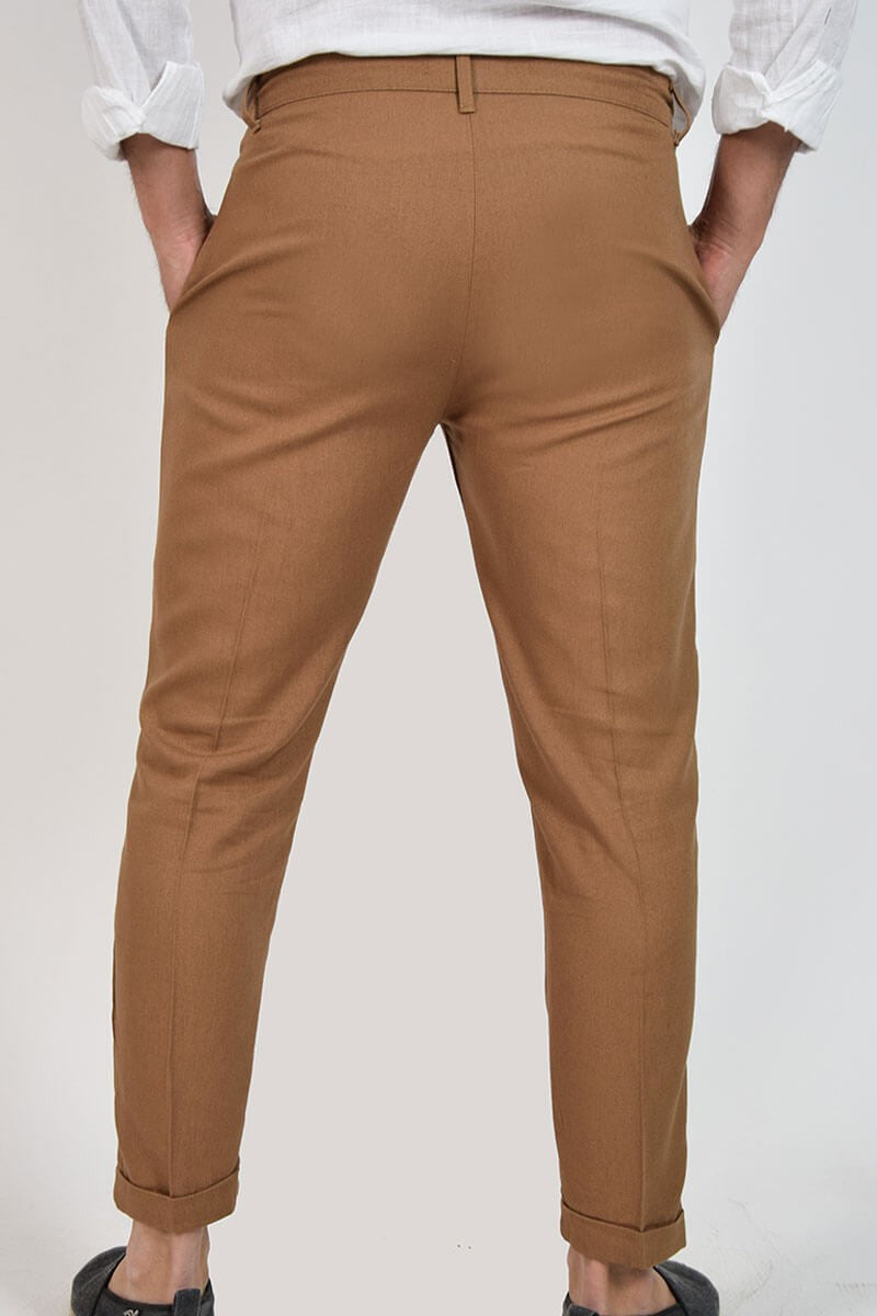 Pantaloni capri in lino