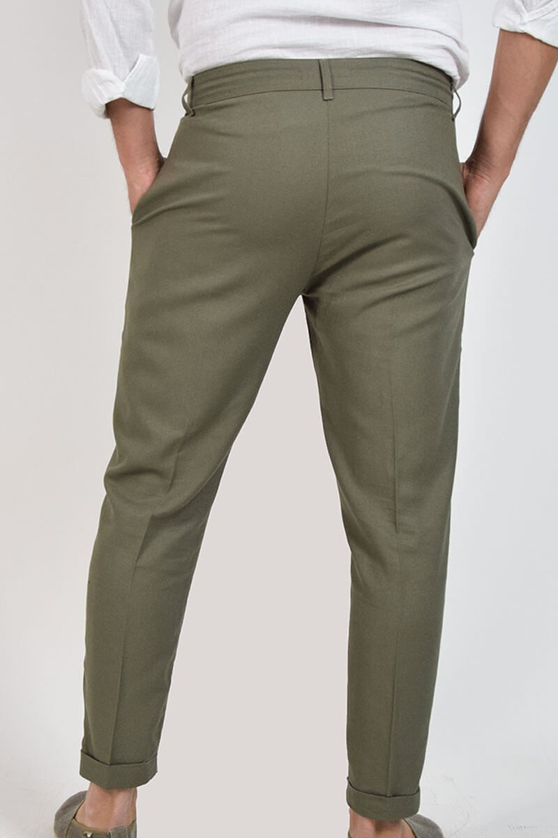 Pantaloni capri in lino
