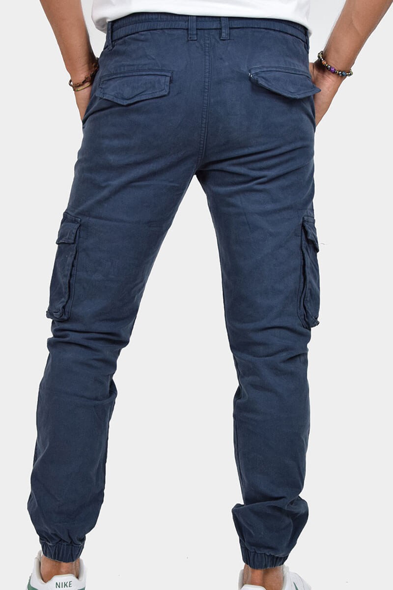PANTALONI CON TASCONI E LACCIO IN VITA