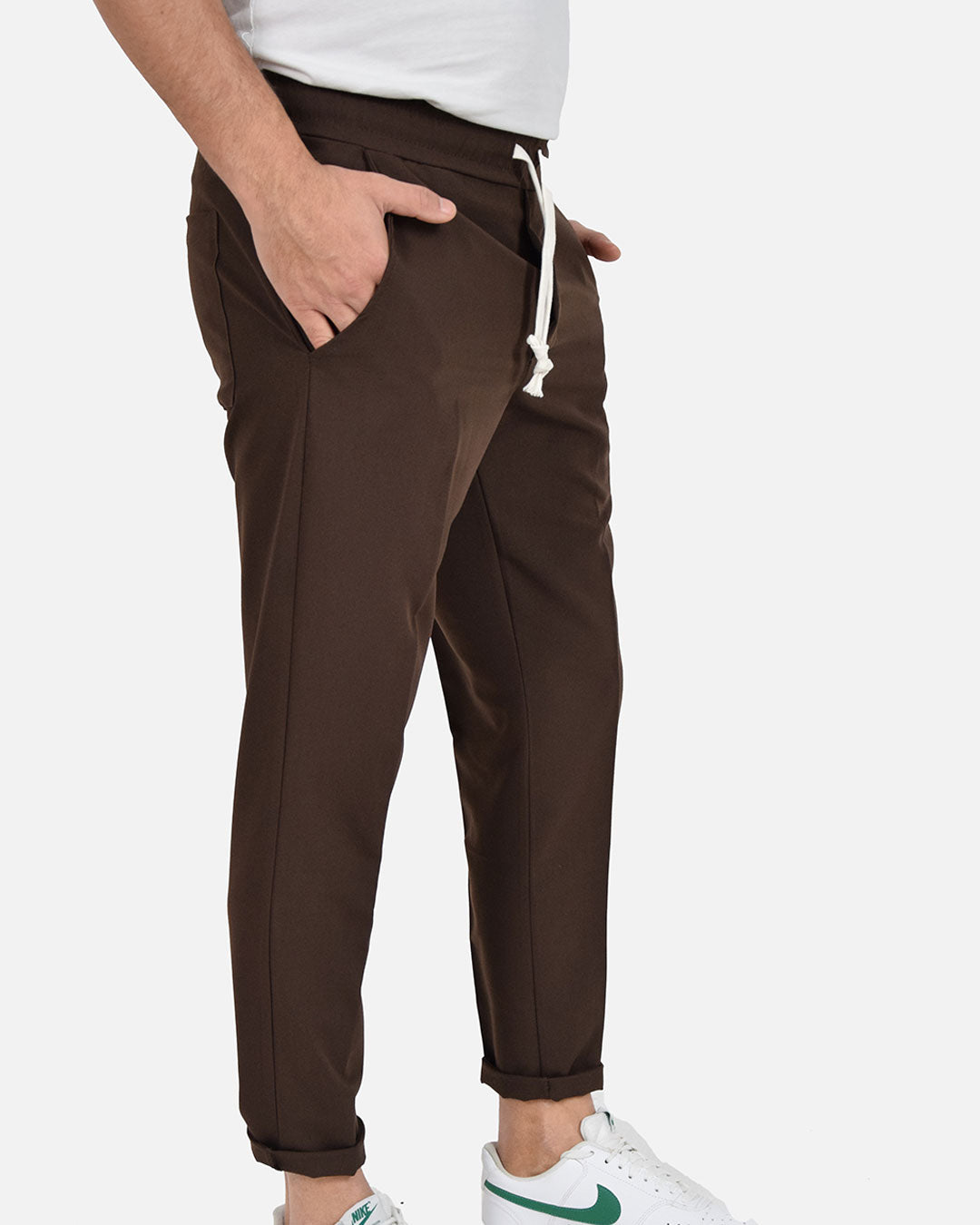 Pantaloni con laccio in vita