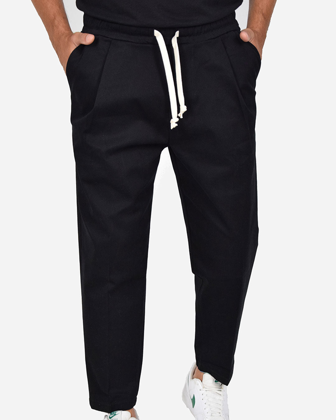 Pantaloni relax fit con laccio in vita