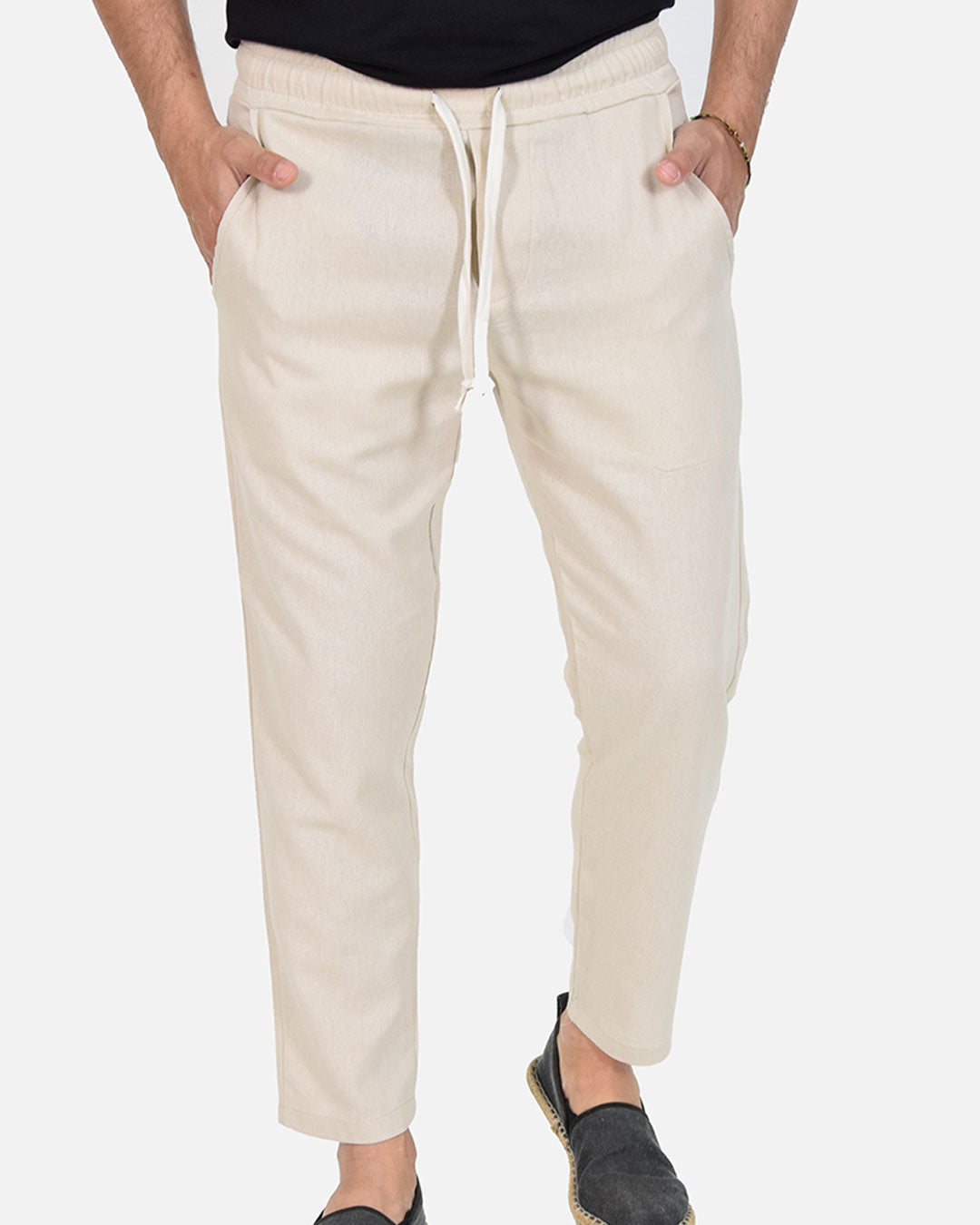 Pantaloni in lino con laccio in vita