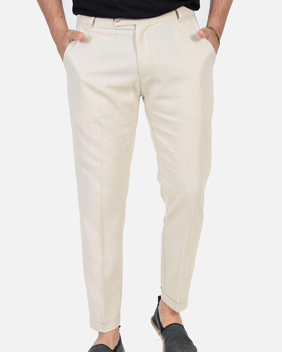 Pantaloni capri in lino