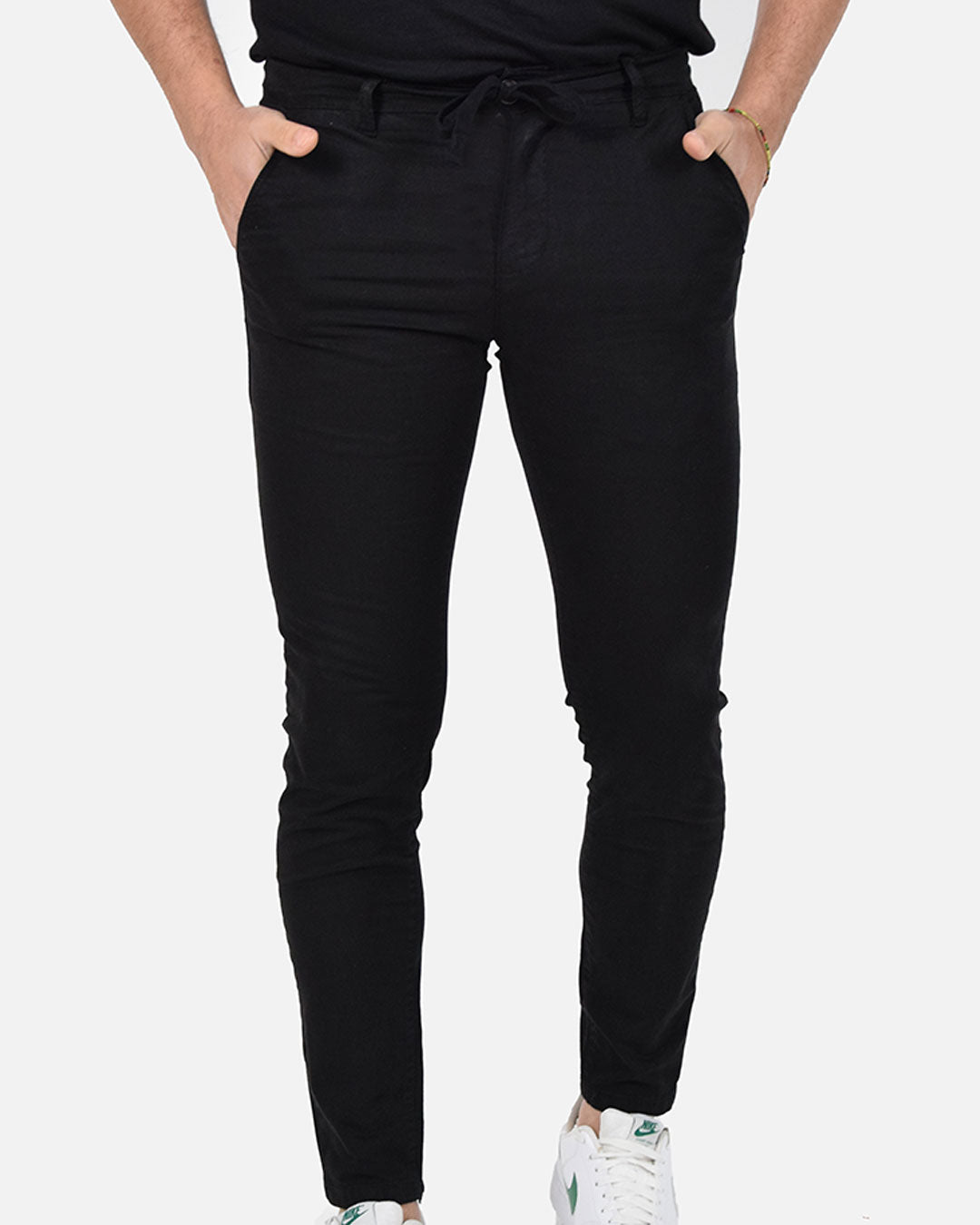 Pantaloni skinny capri con laccio in vita
