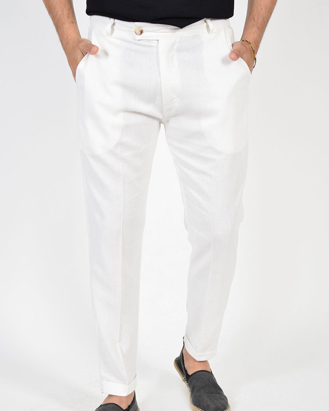 Pantaloni capri in lino