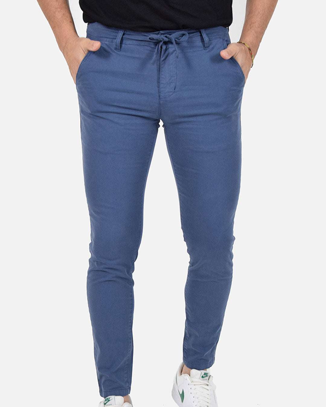Pantaloni skinny capri con laccio in vita