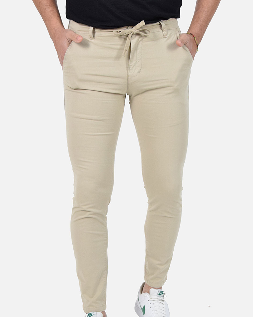 Pantaloni skinny capri con laccio in vita