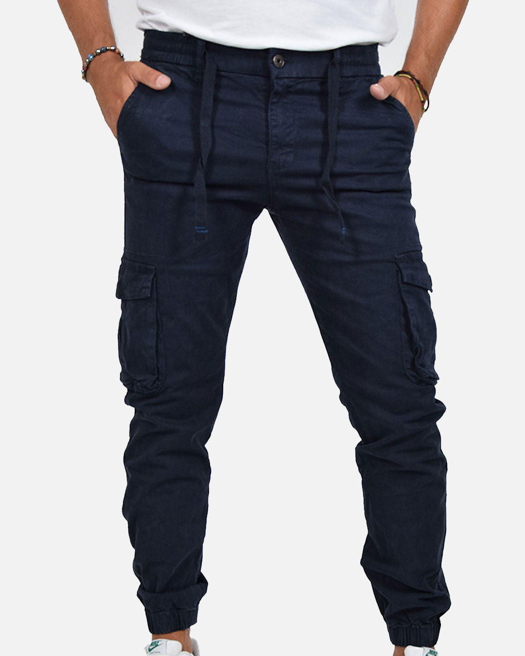 Pantaloni con tasconi e laccio in vita