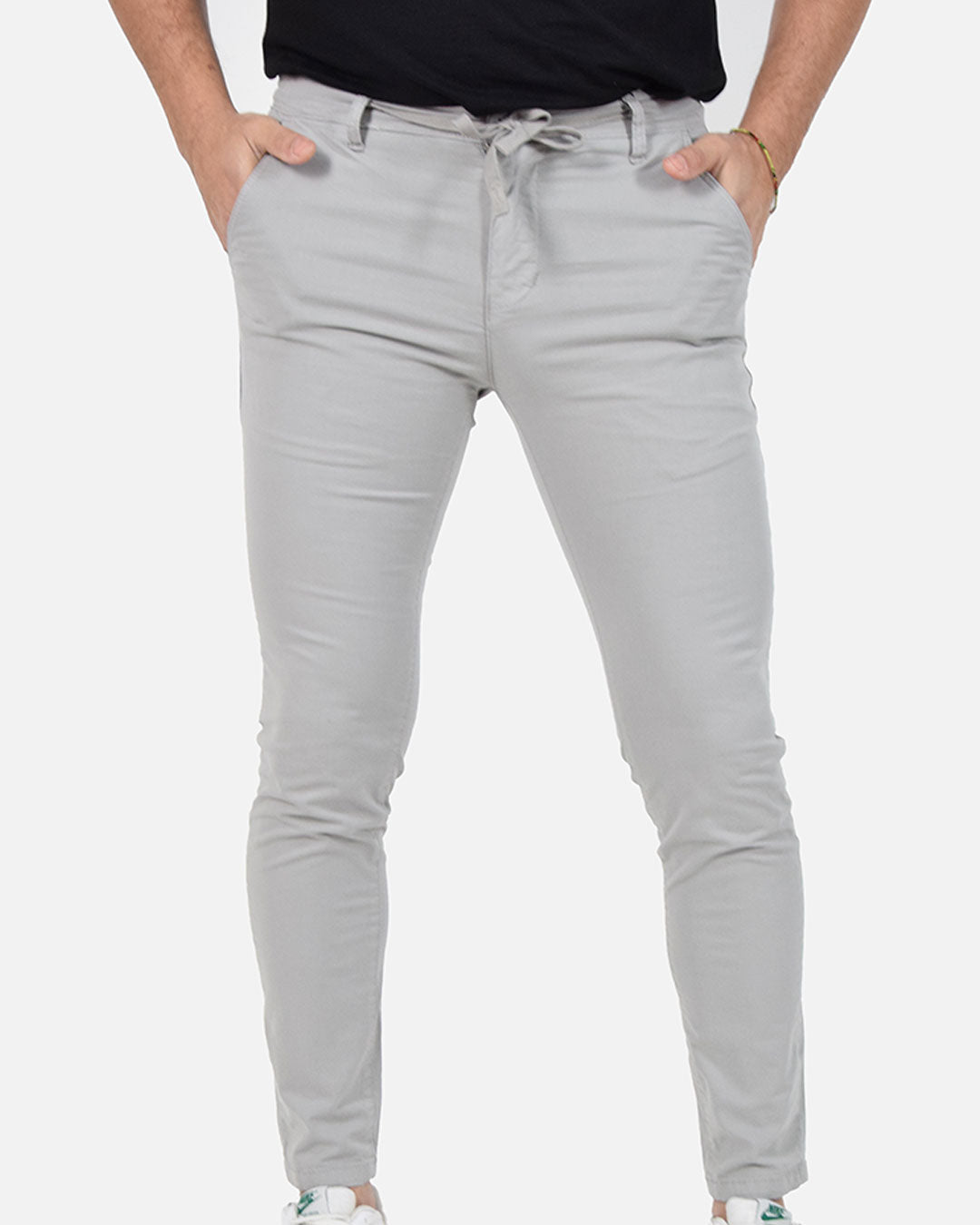 Pantaloni skinny capri con laccio in vita