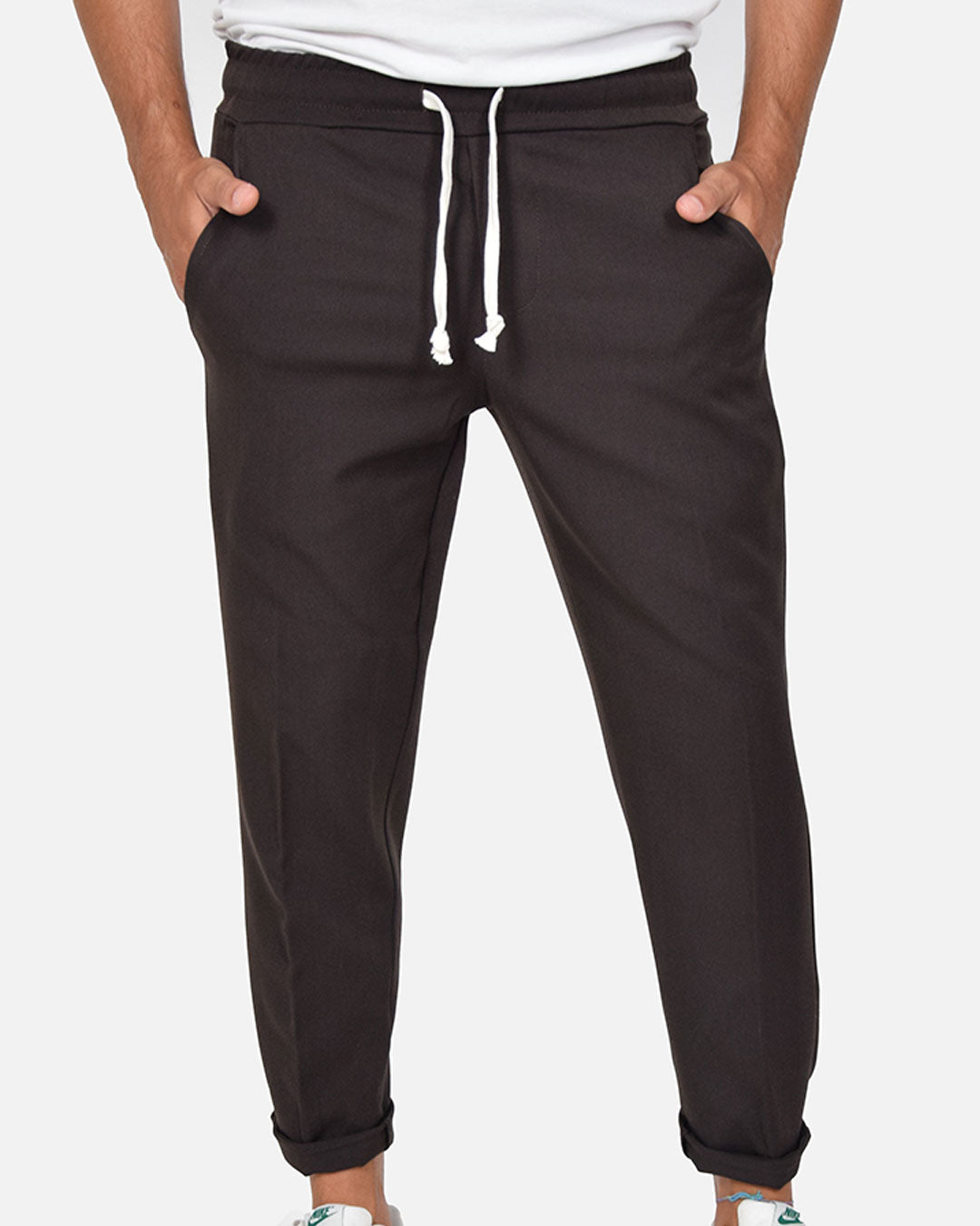 Pantaloni con laccio in vita