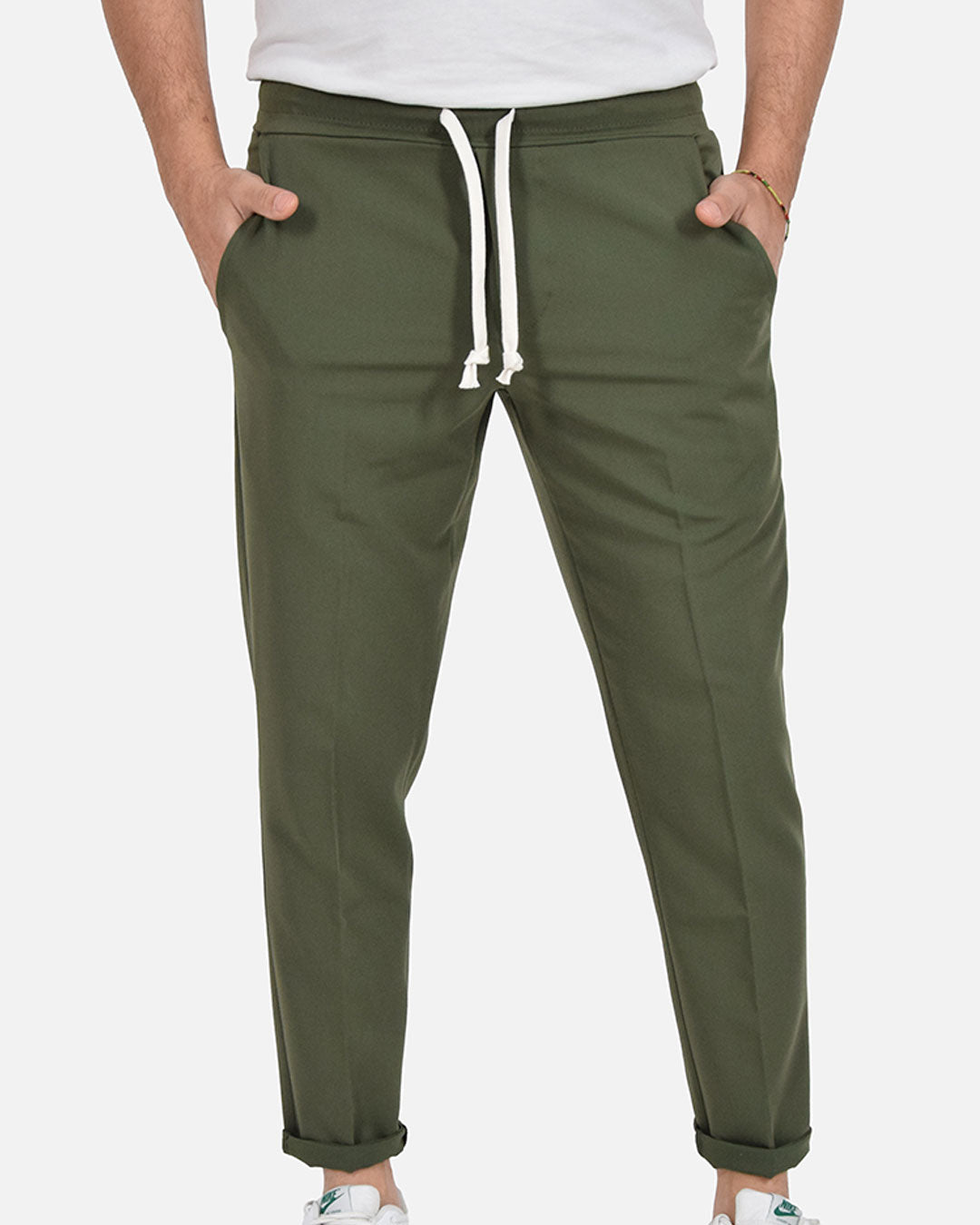 Pantaloni con laccio in vita