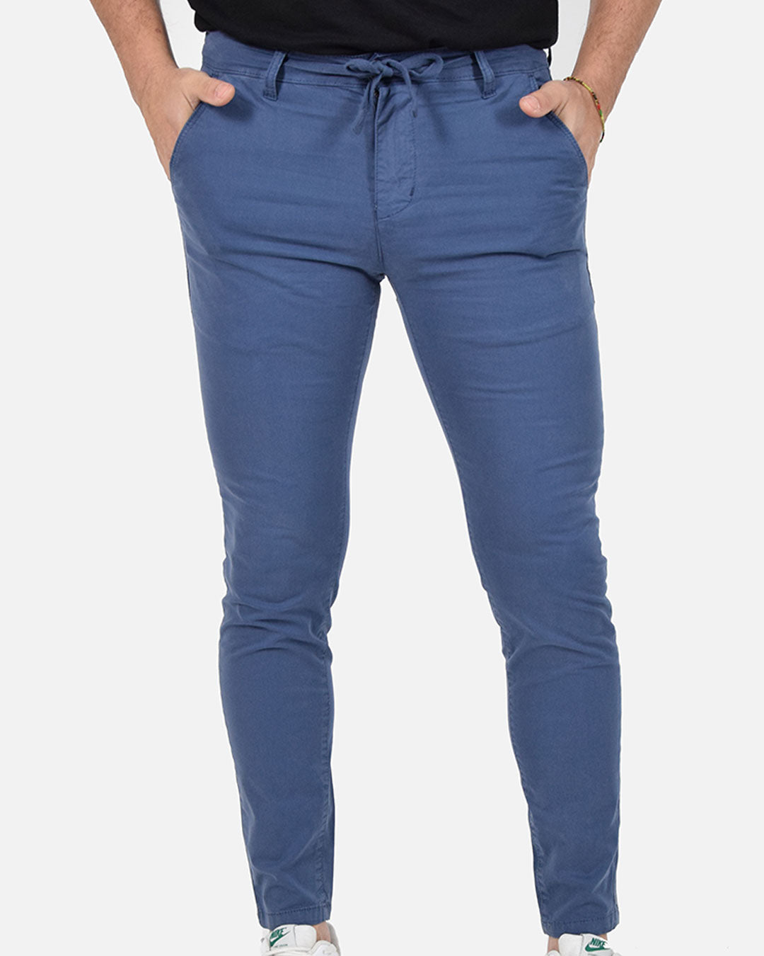 Pantaloni skinny capri con laccio in vita