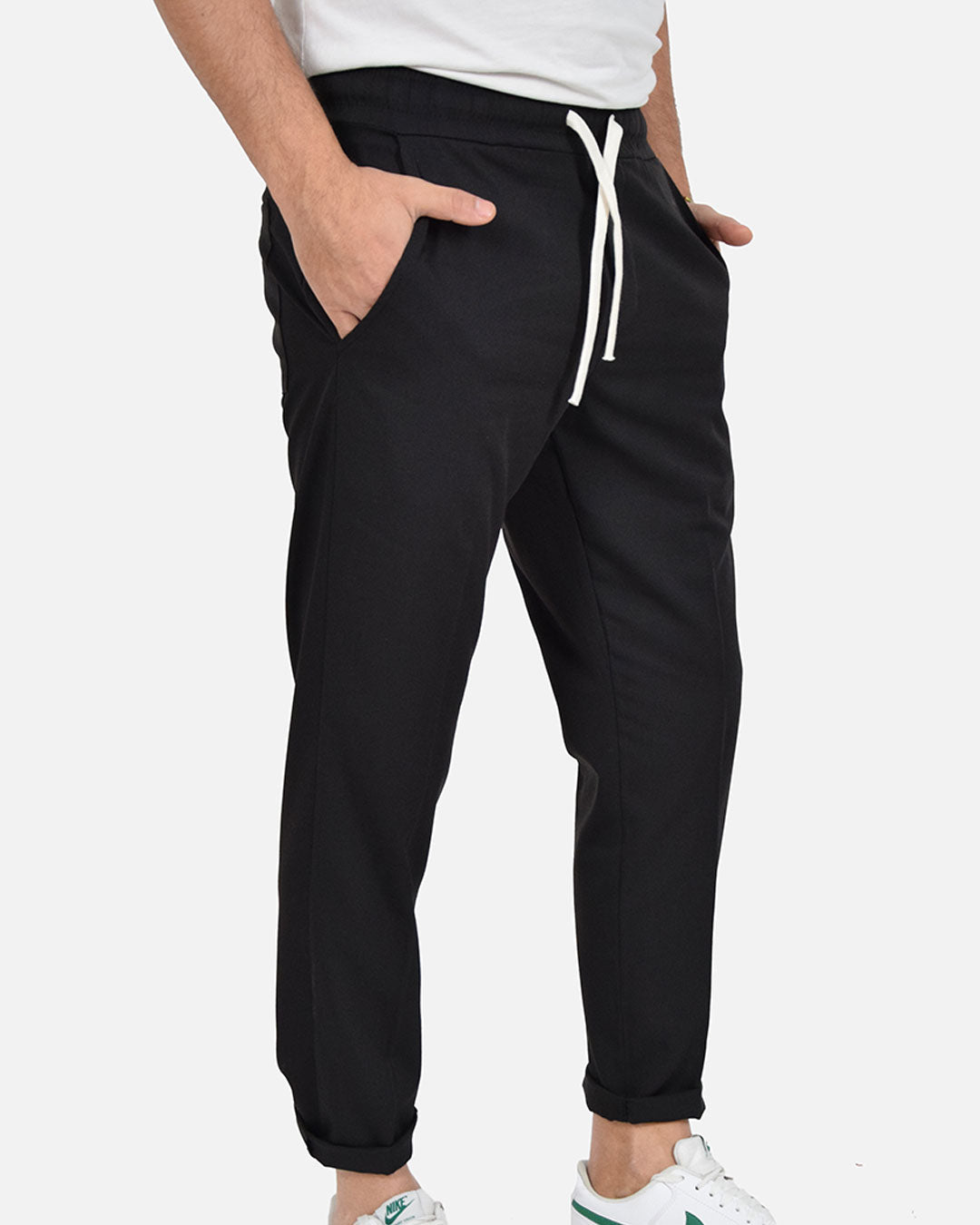 Pantaloni con laccio in vita