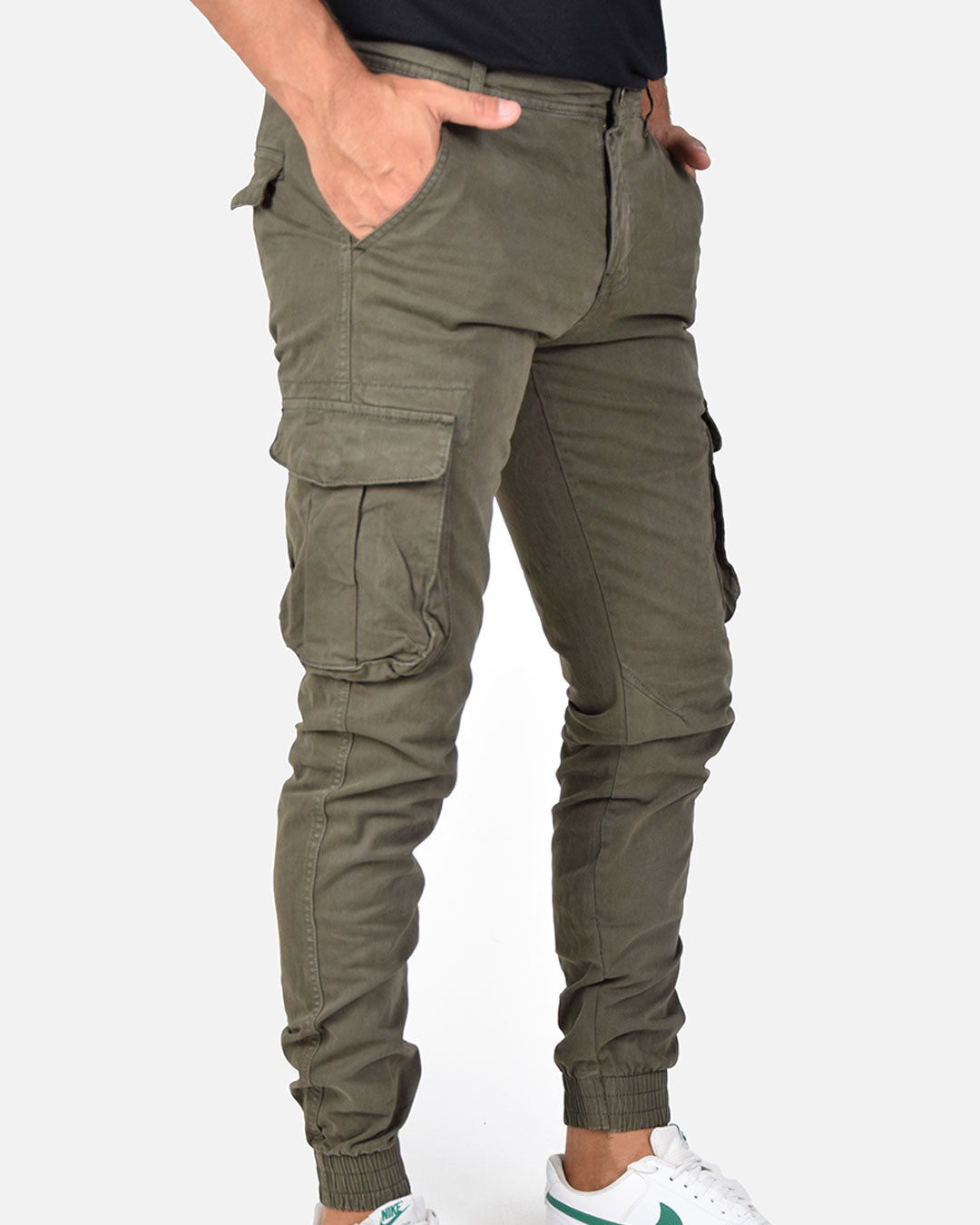 Pantaloni con tasconi e polsino