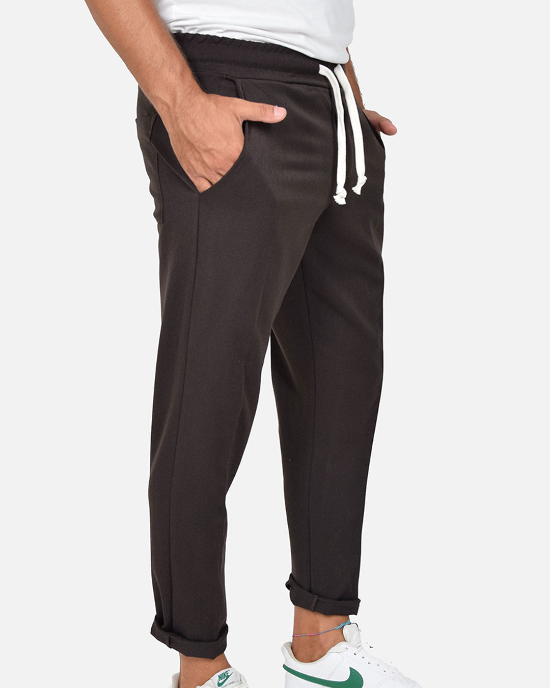 Pantaloni con laccio in vita
