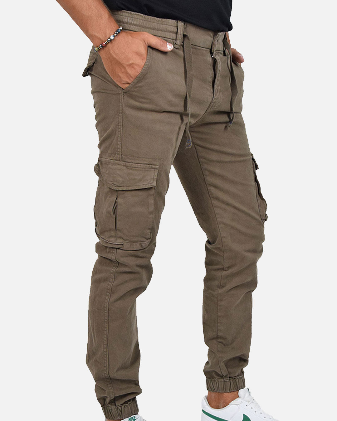 Pantaloni con tasconi e laccio in vita