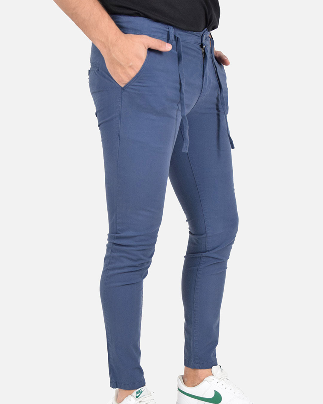 Pantaloni skinny capri con laccio in vita