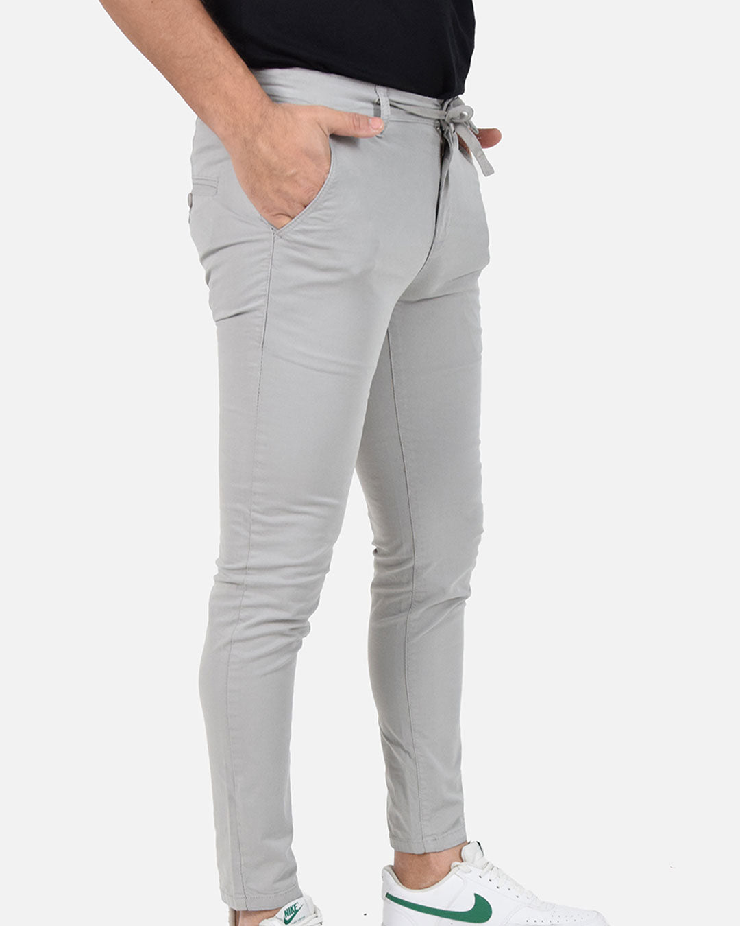 Pantaloni skinny capri con laccio in vita