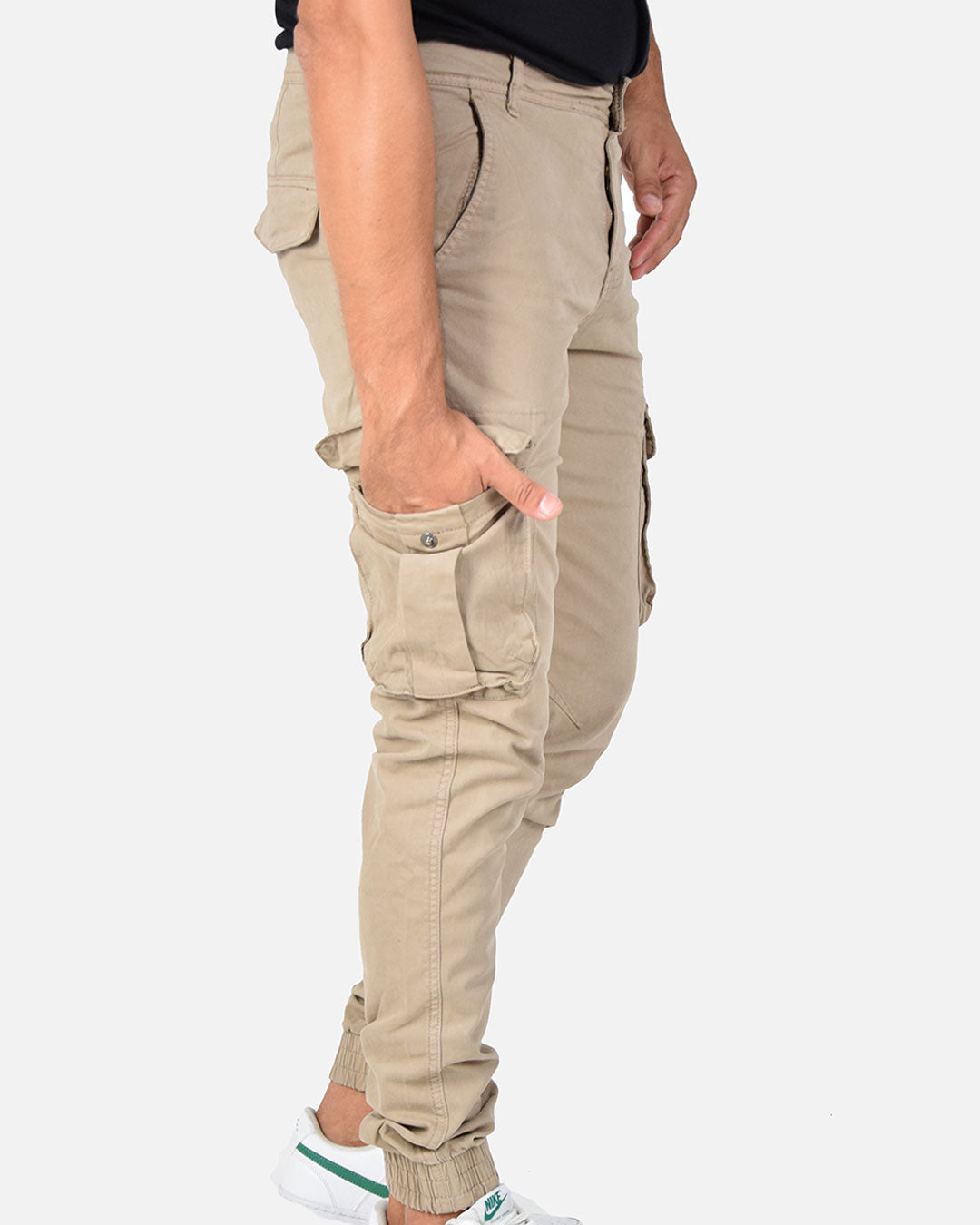 Pantaloni con tasconi e polsino