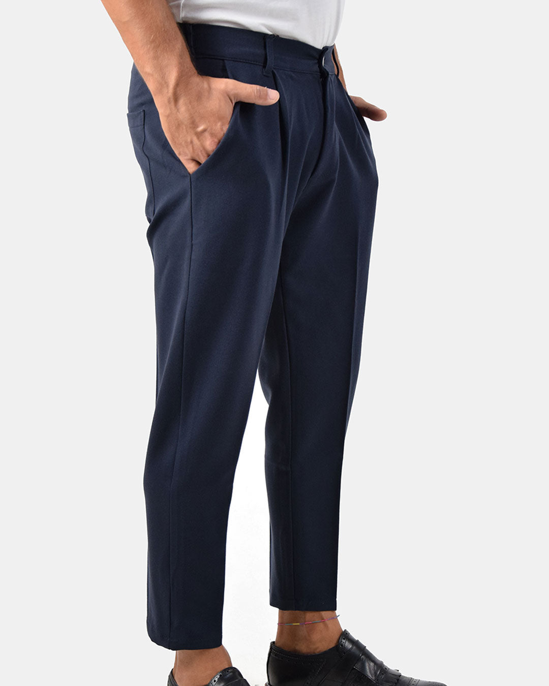 Pantaloni capri con vita elasticizzata