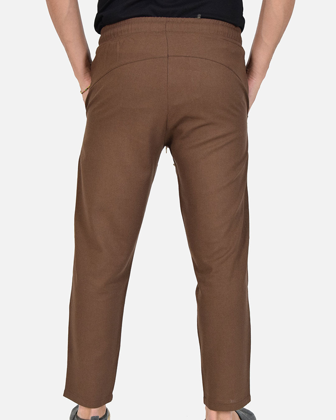 Pantaloni in lino con laccio in vita