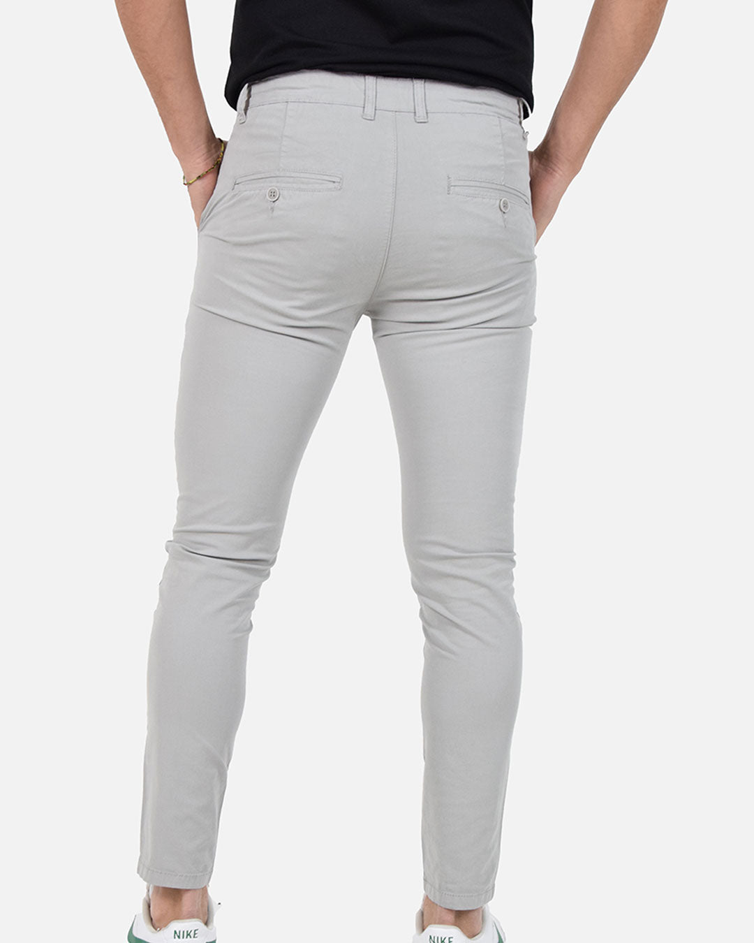 Pantaloni skinny capri con laccio in vita