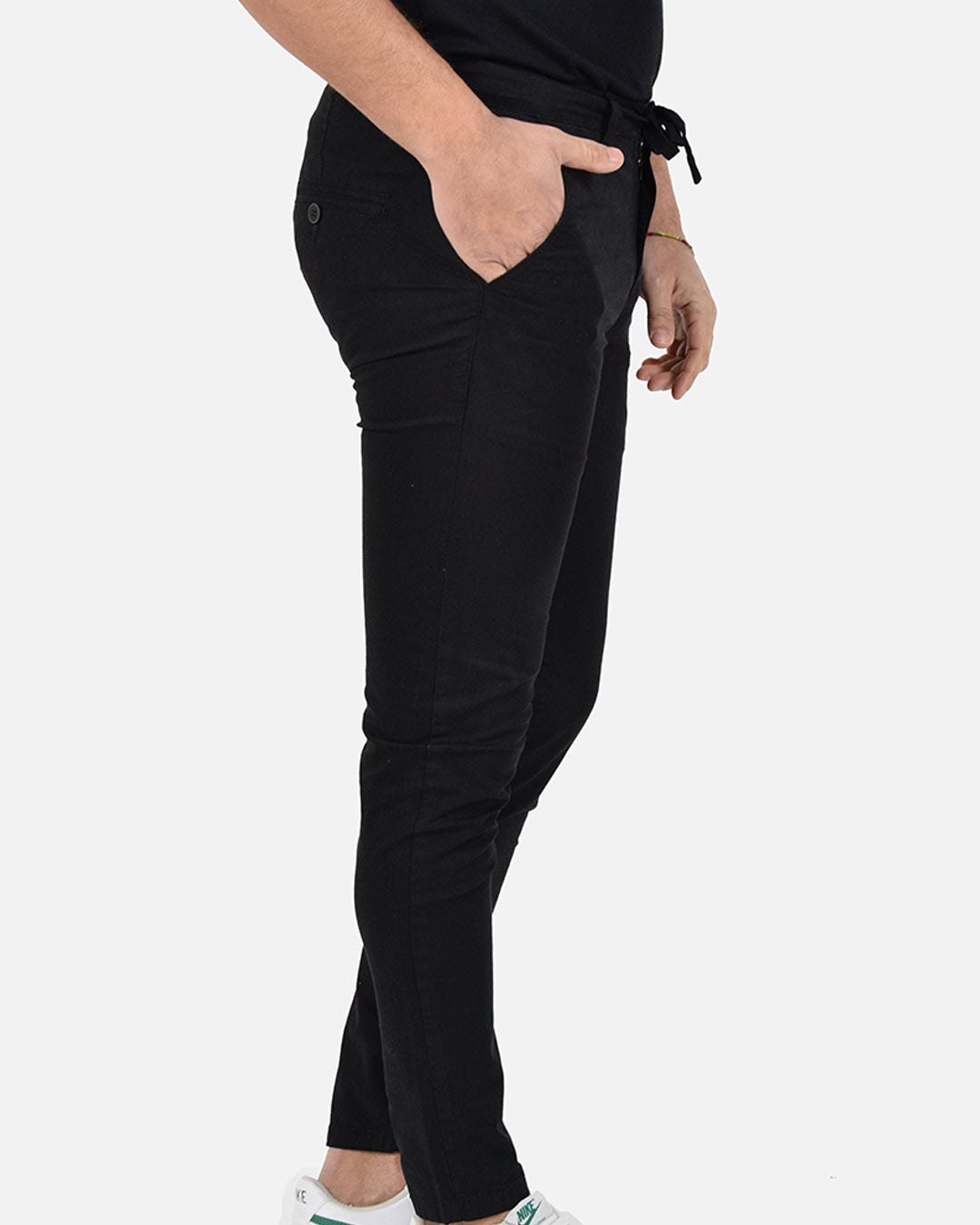 Pantaloni skinny capri con laccio in vita