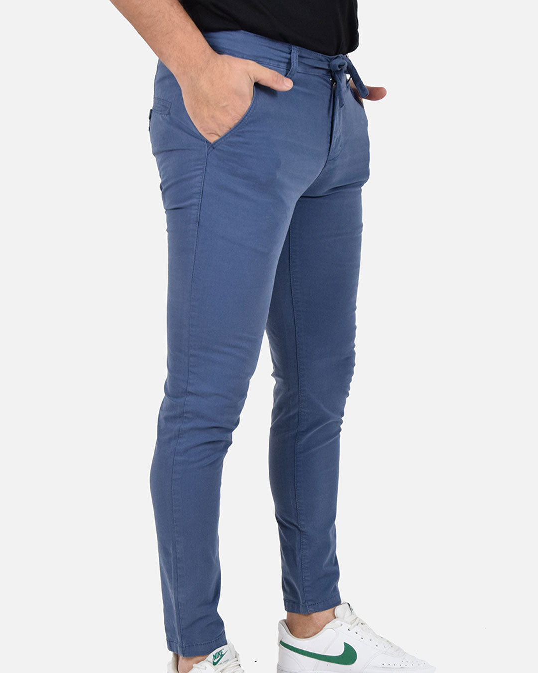 Pantaloni skinny capri con laccio in vita